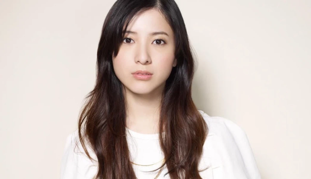 【吉高由里子・板垣李光人】日清 どん兵衛 販促ボード 非売品② 日清のどん兵衛CM「うまさ別格最強どん兵衛 篇」30秒 / 吉高